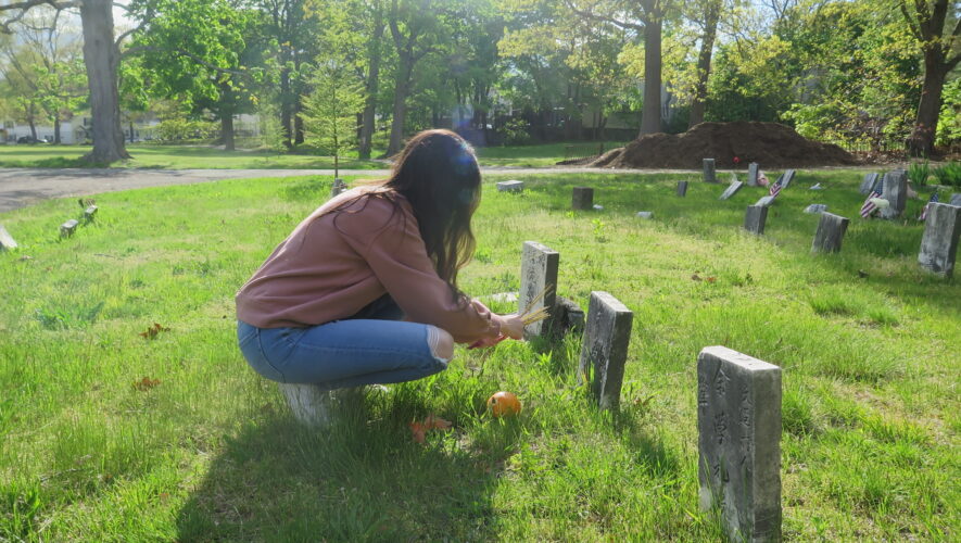 Student at Chinese burial ground